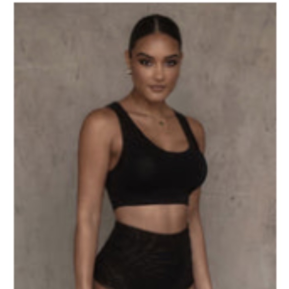 JLUX BLACK EDITH BASIC CROP TOP- Small